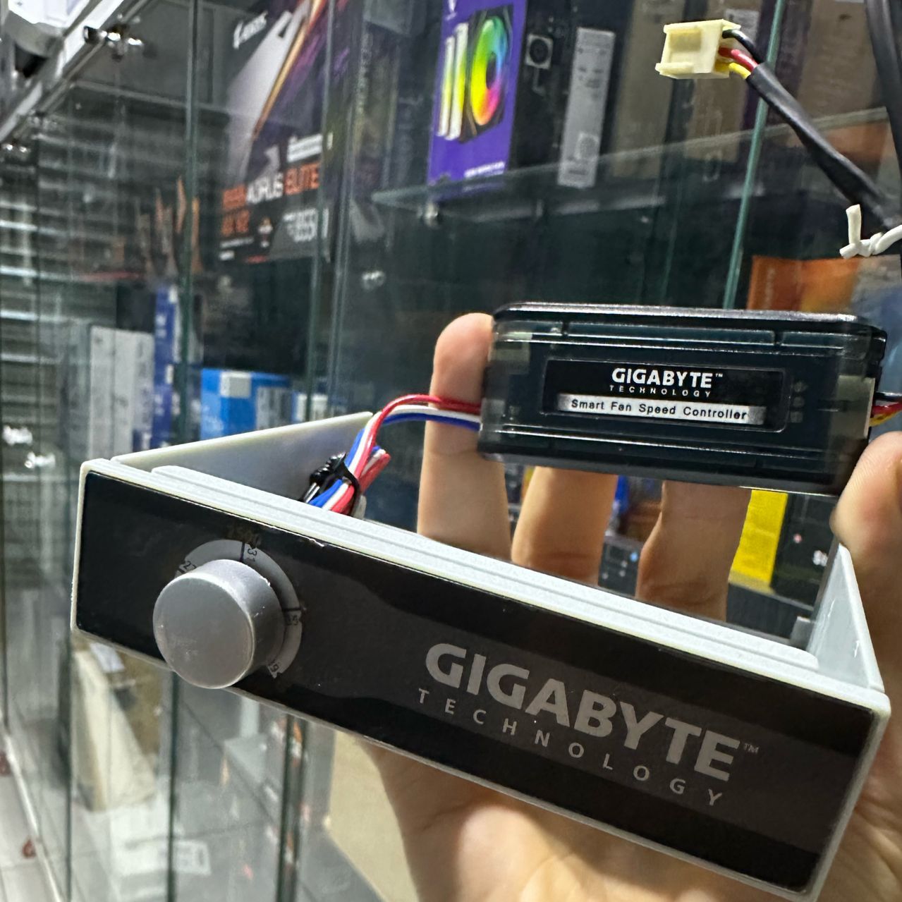 SMART FAN SPEED CONTROLLER GIGABYTE